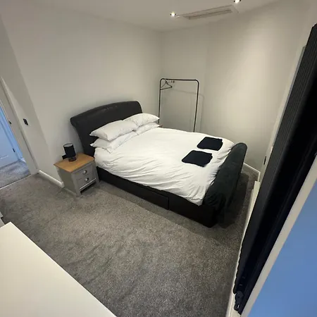 Entire House, Close To Bristol