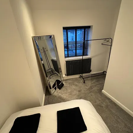 Entire House, Close To *